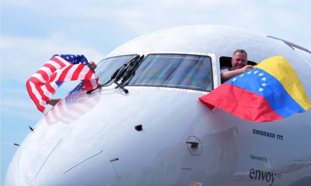 EUA restabelecem voos directos com a Venezuela após sete anos de suspensão